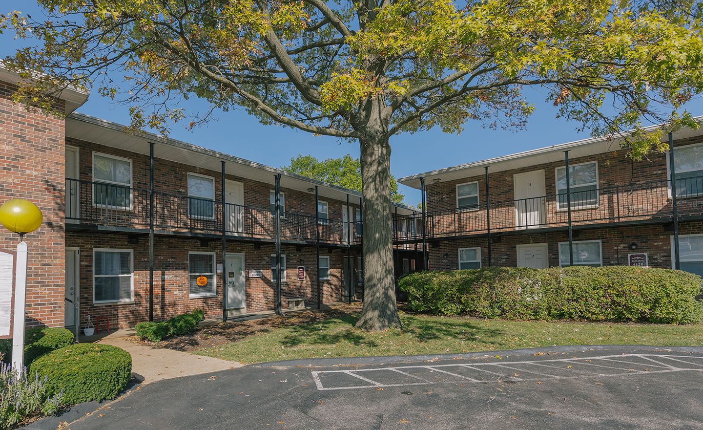 Colonial Apartments MMG Real Estate Advisors